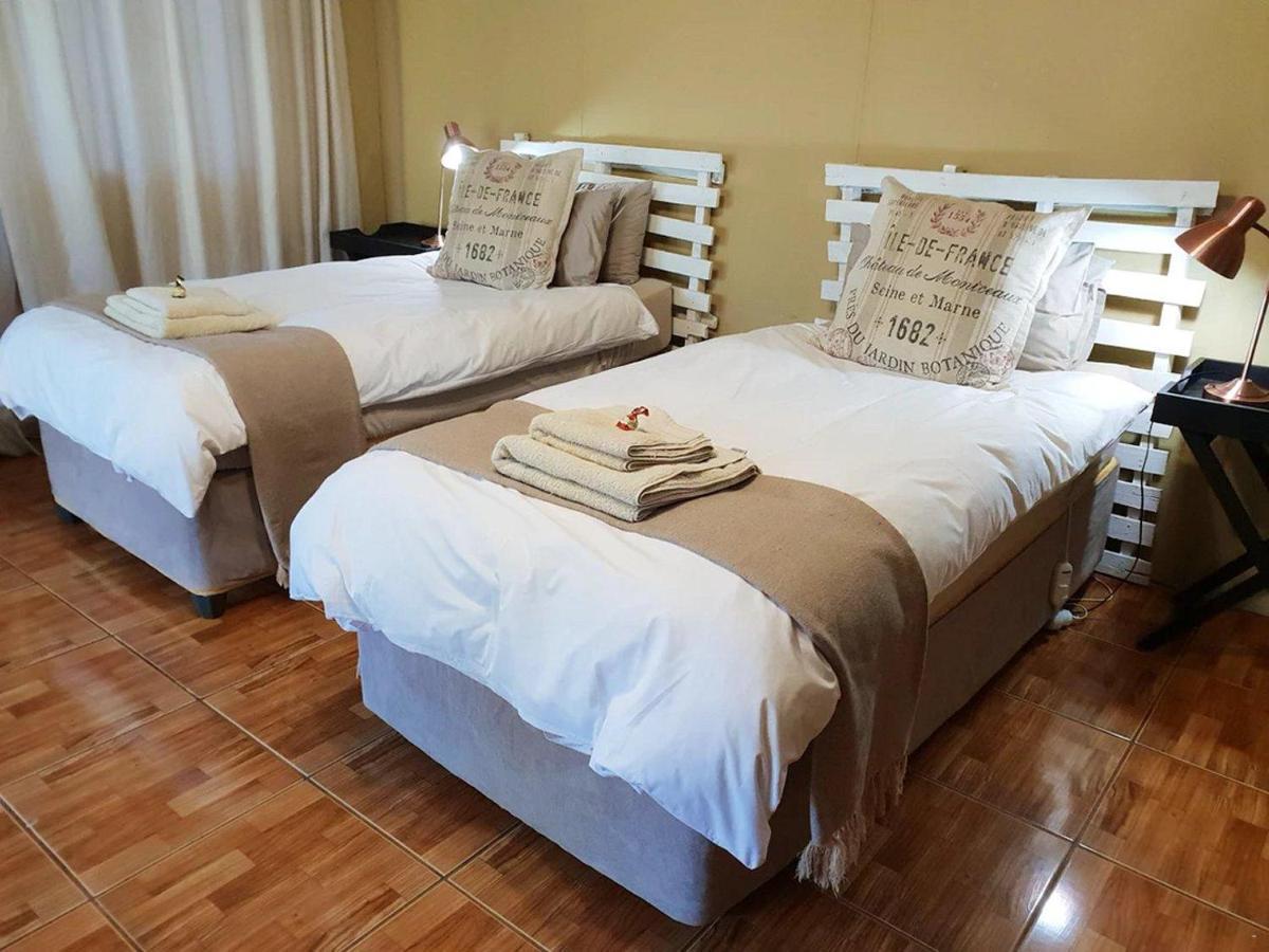 Rand Self-Catering Accommodation Carolina Екстериор снимка